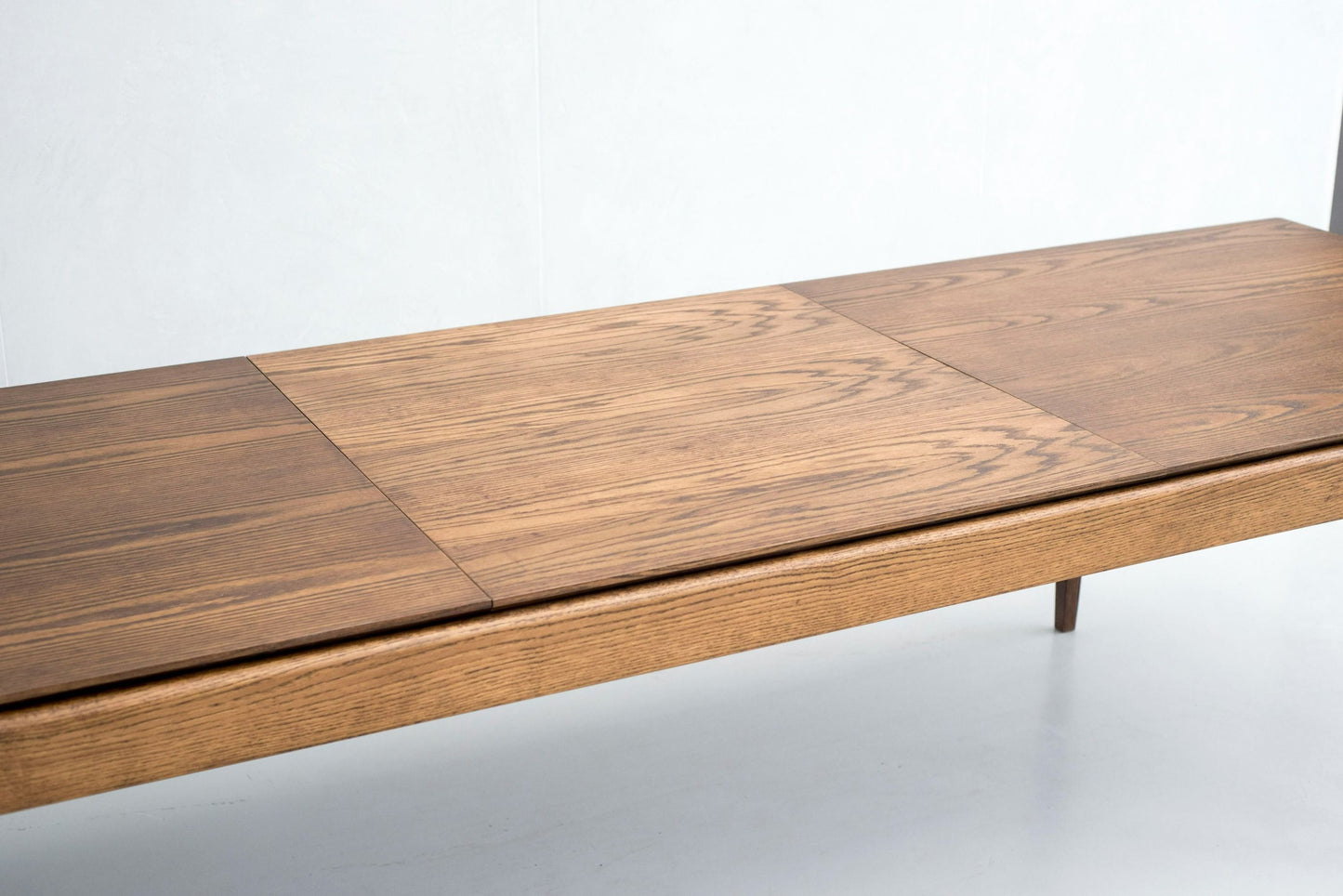 Dallas - Mid-Century Modern Brown Oak Extendable Dining Table