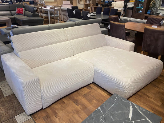 RENO SECTIONAL
