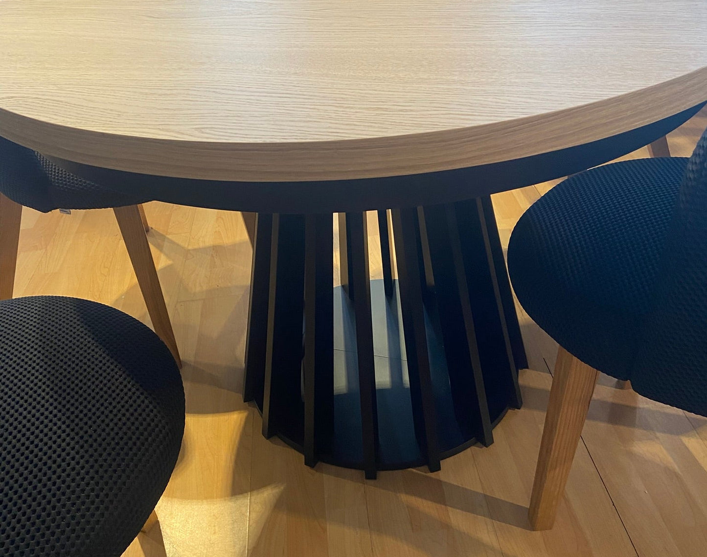 5 Piece Dining Set - Dining Table and 4 Chairs