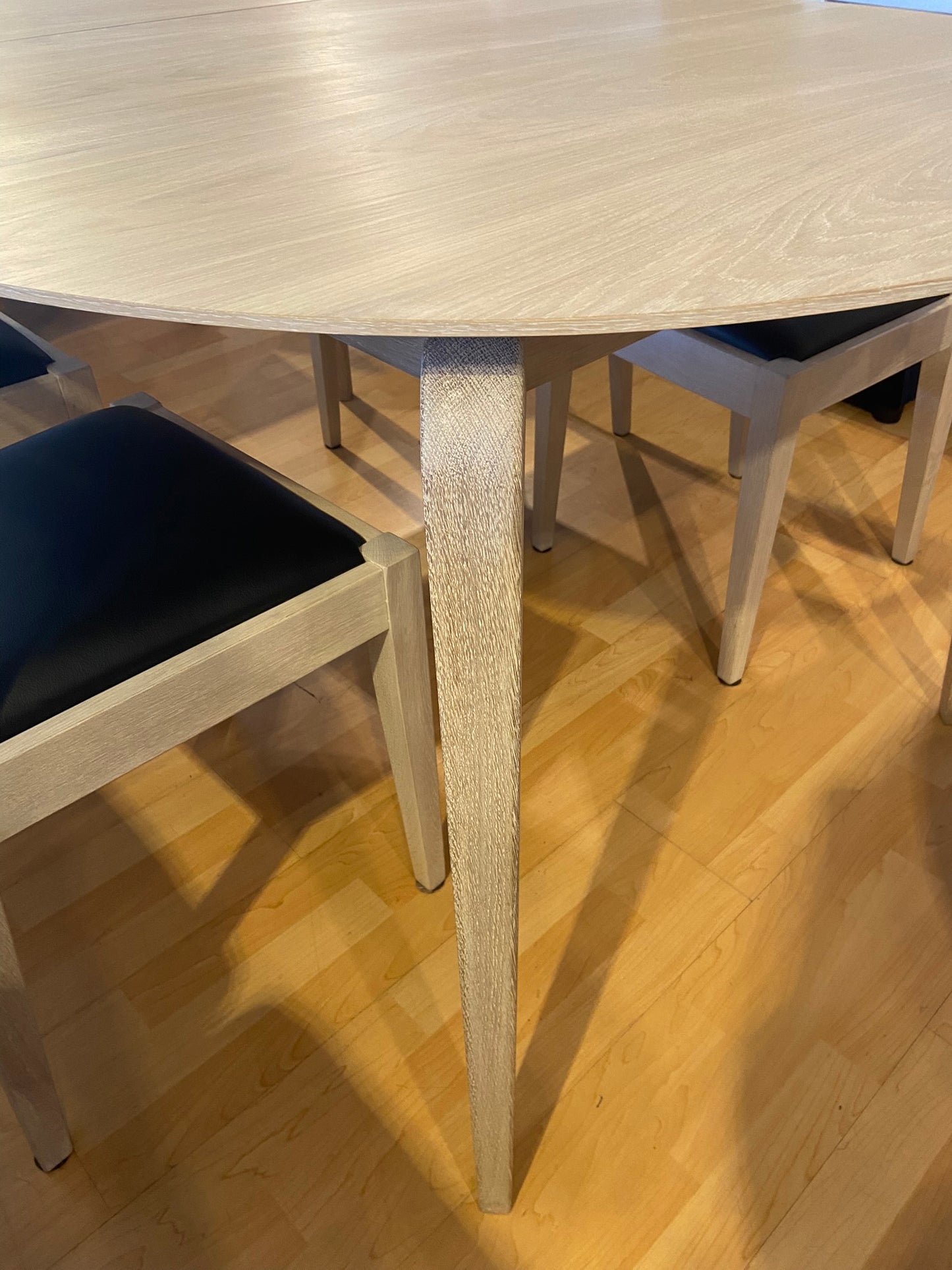 5 Piece Dining Set - Dining Table and 4 Chairs