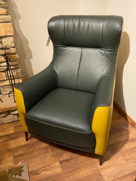 KLER leather  Violino armchair