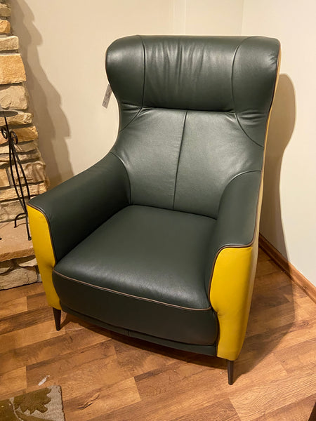 KLER leather  Violino armchair