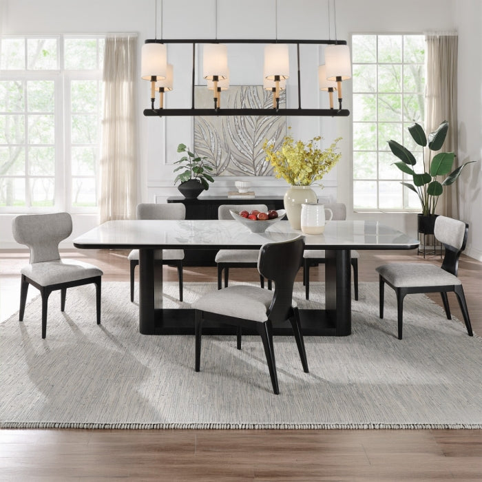 Akoen Dining Table