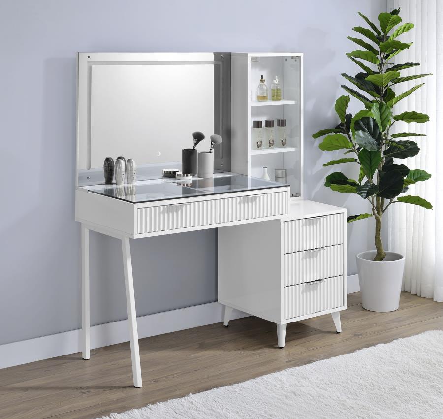Souza Vanity